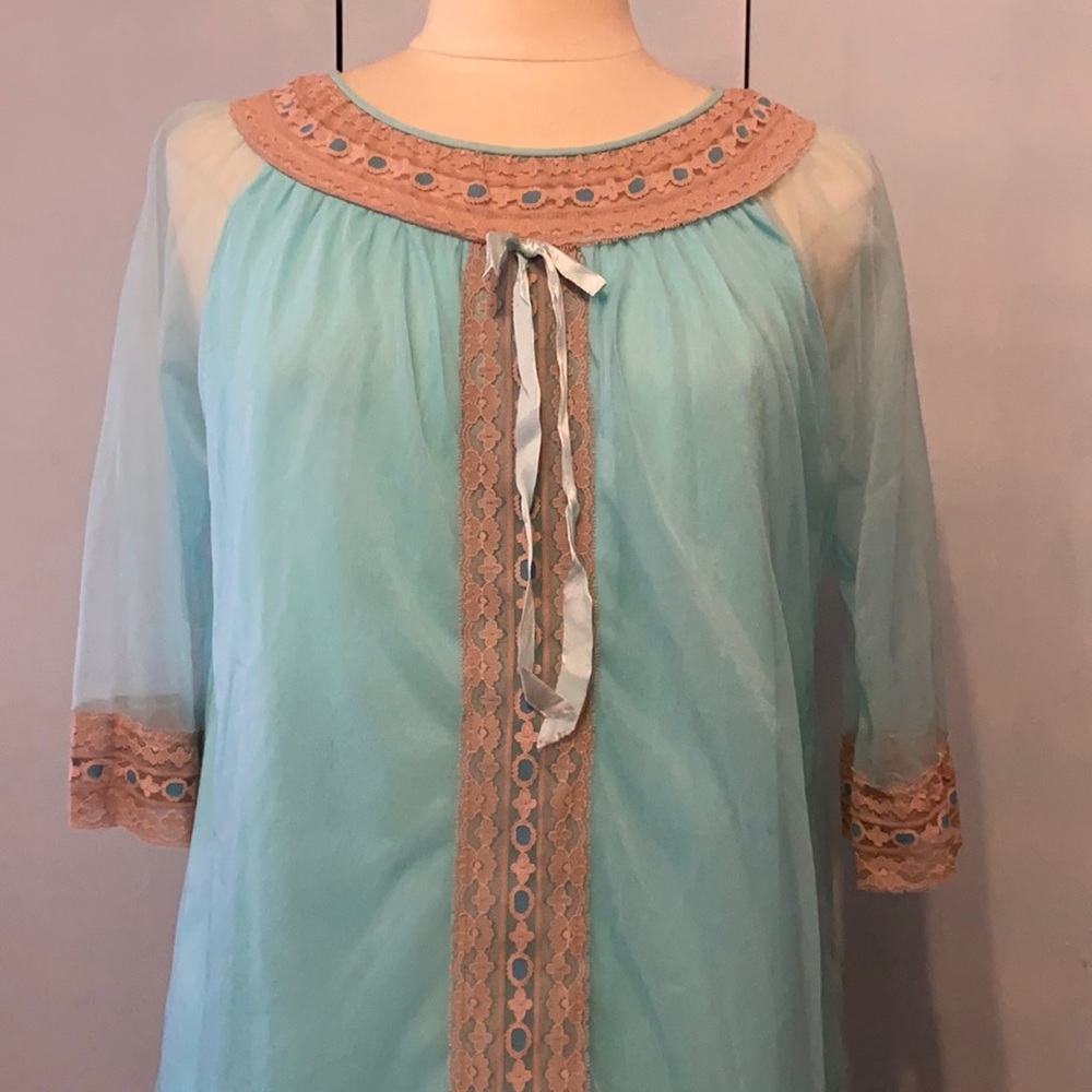 Vintage Avian Blue Egyptian Styled Lace Sleepwear - Picture 3 of 10
